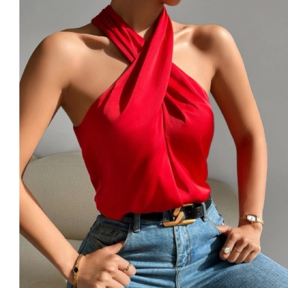 COPY - Luxe crisscross front backless halter top - Picture 4 of 6